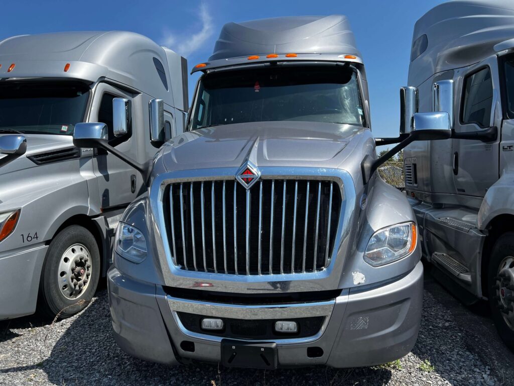 2019 International LT · Unit 170